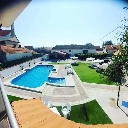 Bibex Komplex Apartment *